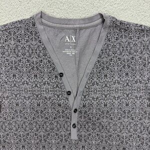 Armani Exchange T Shirt Mens Small Grey Henley Scroll Pattern V Neck Vintage Y2K